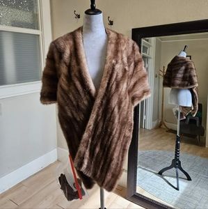 One size red brown authentic mink shawl with snaps to wear several ways.